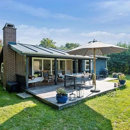 Cozy House Within Walking Distance To The Water Holiday home *